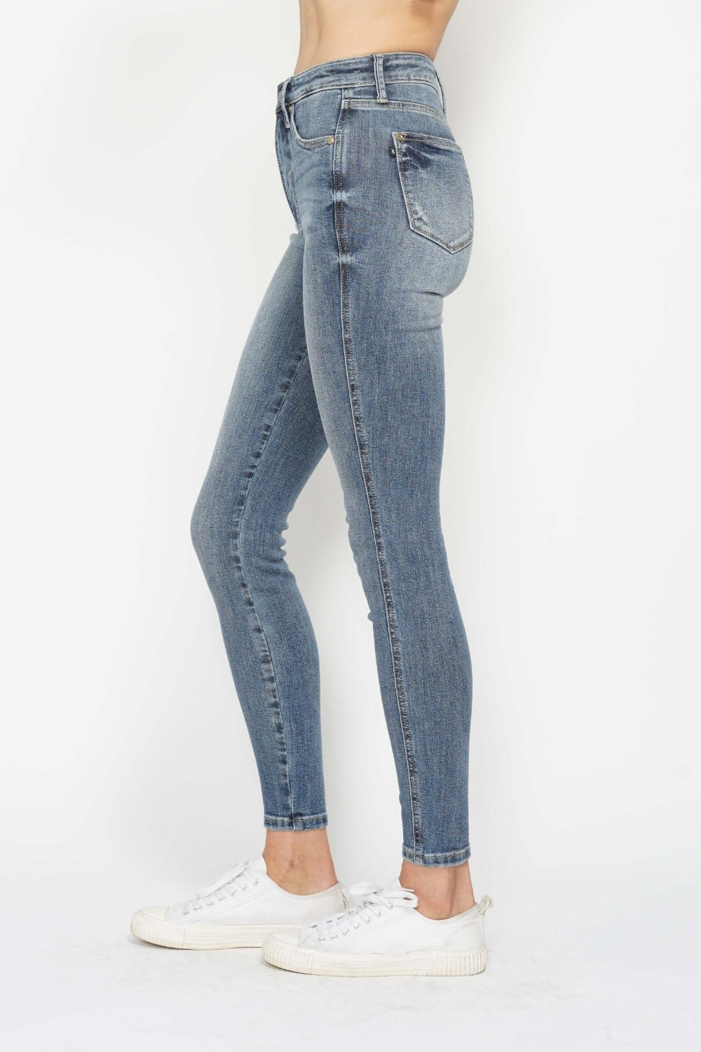 Judy Blue Tummy Control Contrast Wash Skinny Jeans